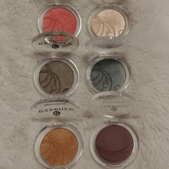 🎉2/$16 6Pc. Essence Eyeshadow Bundle - Picture 3 of 6